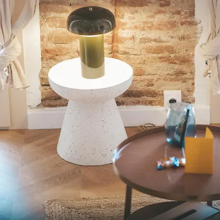 Le Nid Enchante Apartment *